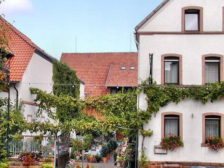 Hotel & Restaurant Weisenheimer Hof Weisenheim am Berg Exterior foto